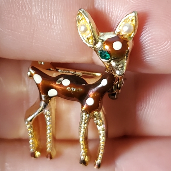 Vintage tiny spotted faun baby deer brooch pin emerald crystal and faux pearls - Picture 7 of 8